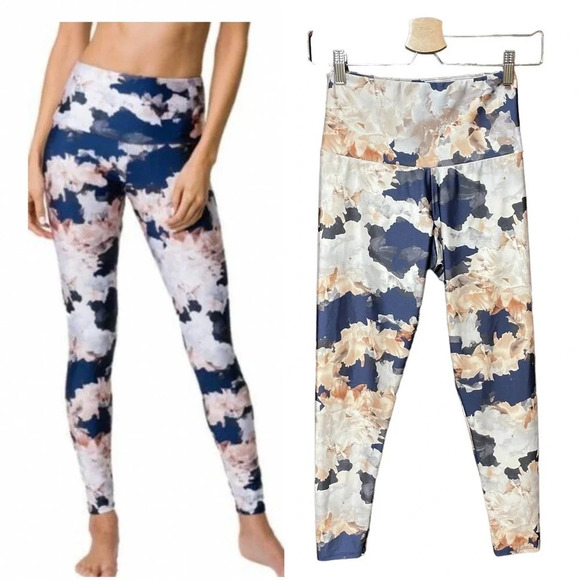 Onzie High Rise Nomad Blossom Blue Pink Floral Print Leggings Size‎ M/L - Picture 1 of 8